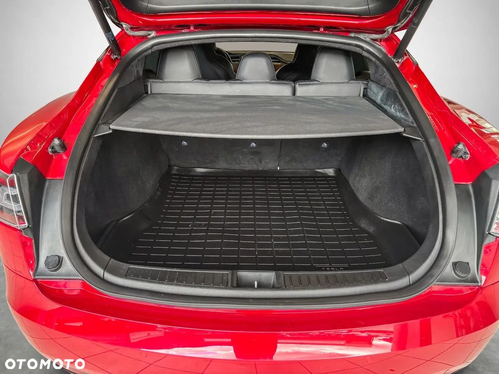 Tesla Model S - 20