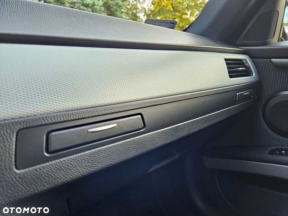 BMW Seria 3 - 33