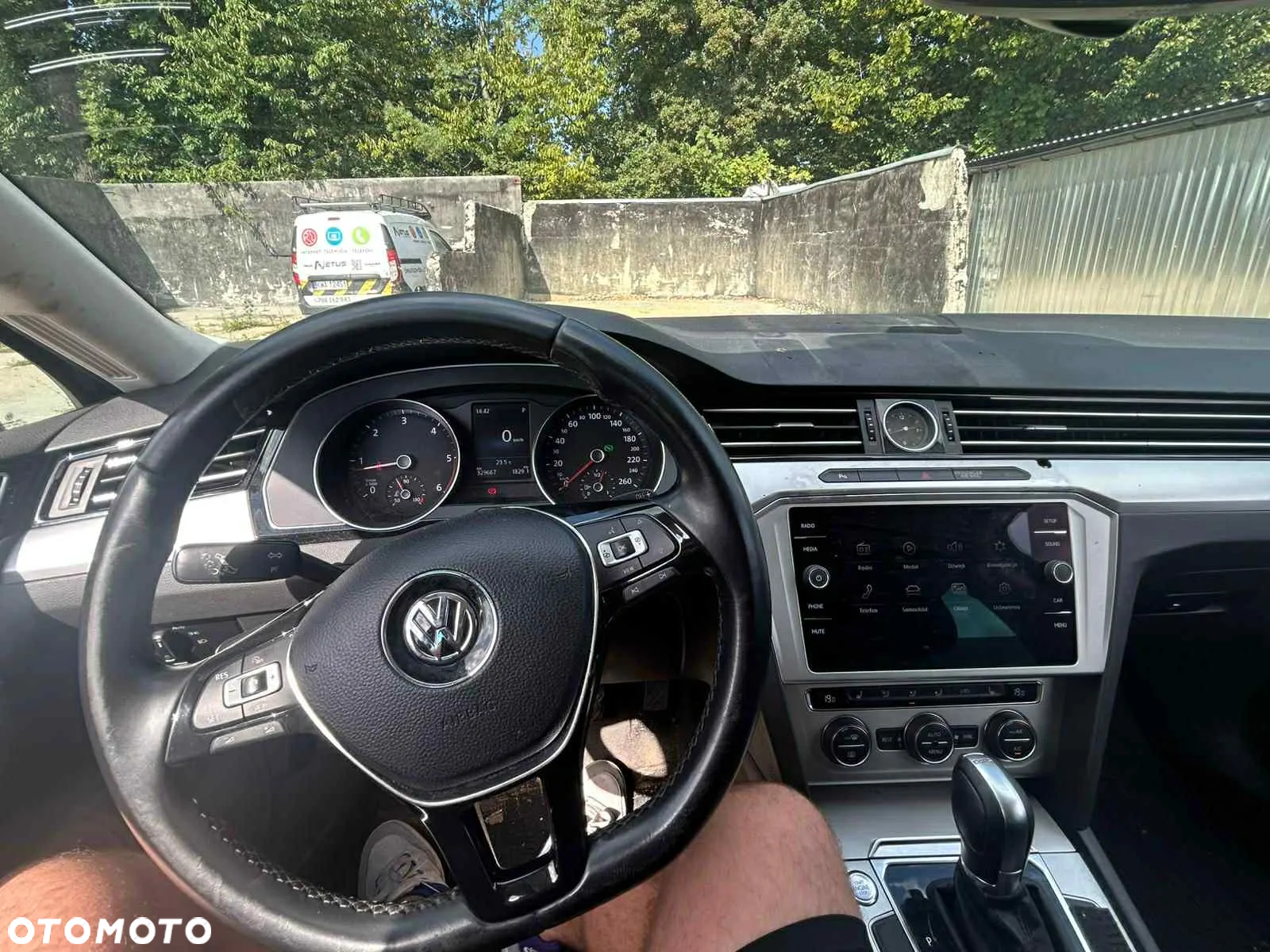Volkswagen Passat 2.0 TDI Elegance DSG - 8