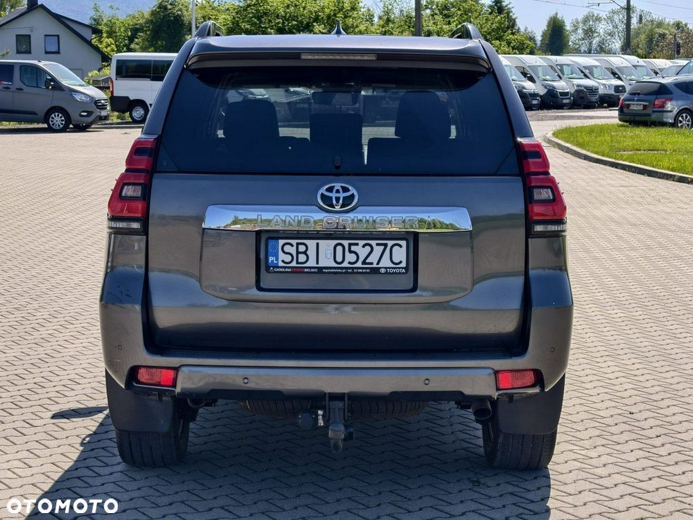 Toyota Land Cruiser - 6