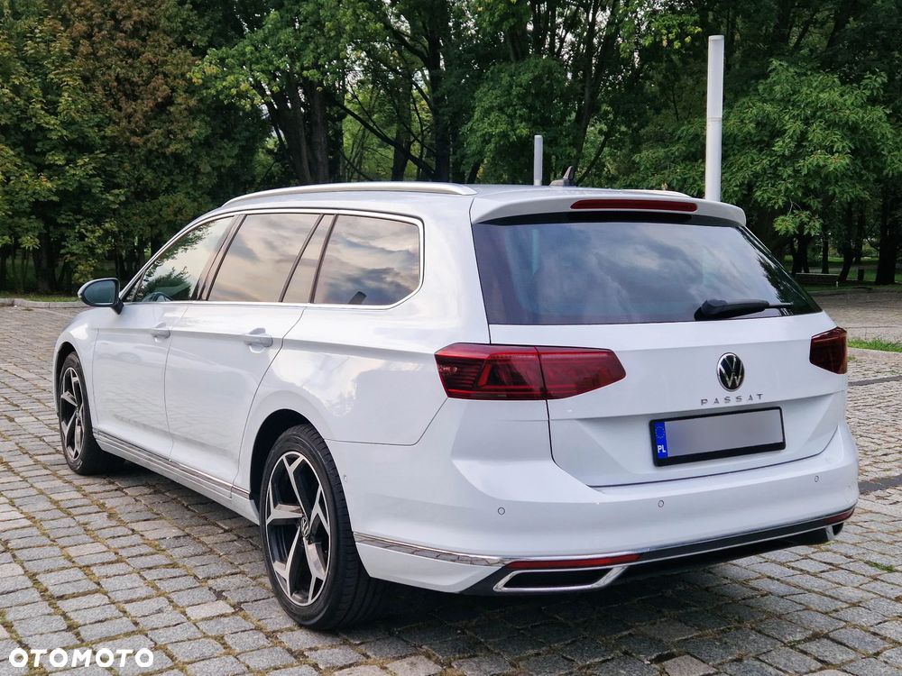 Volkswagen Passat 1.5 TSI EVO Elegance DSG - 4
