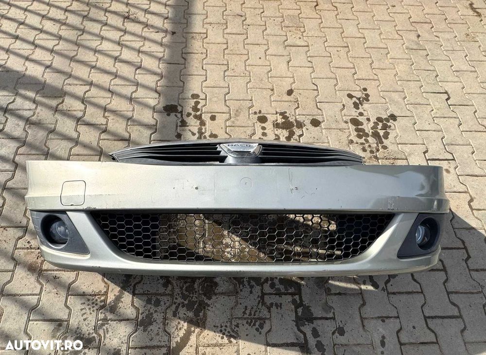 Bara fata cu grila si proiectoare Dacia Logan 2010- 2013 - 4