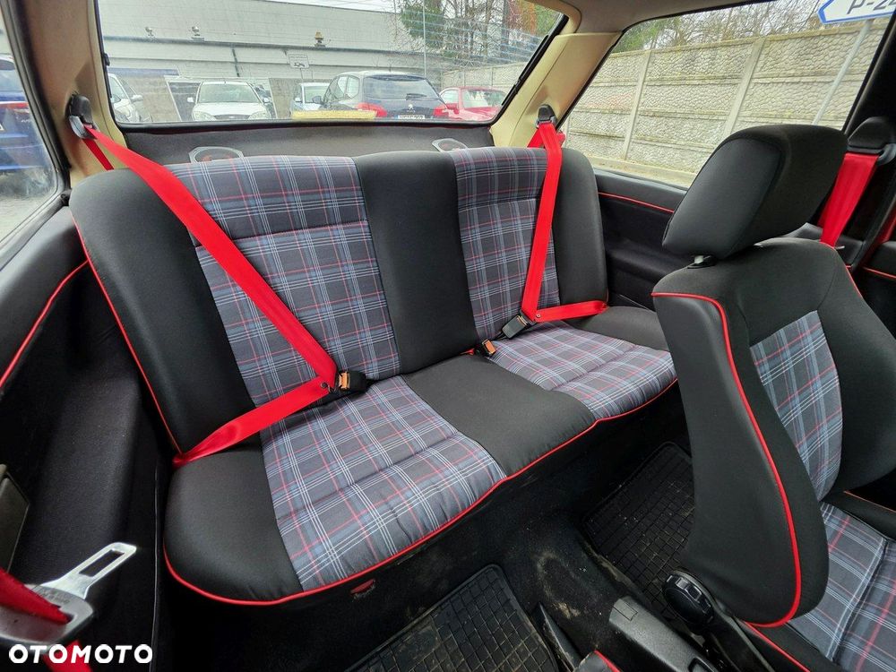 Volkswagen Jetta 1.3 GL - 22