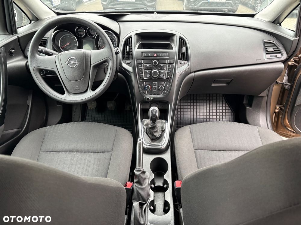 Opel Astra 1.6 Active - 11