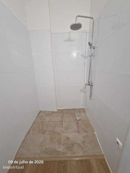 Apartamento t2 à venda na Rua Vaz Monteiro - Grande imagem: 2/6