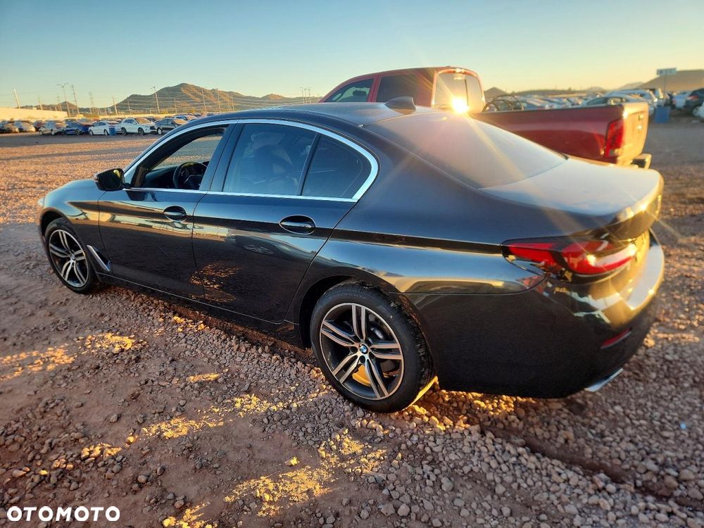 BMW Seria 5 530i GPF Luxury Line sport - 2