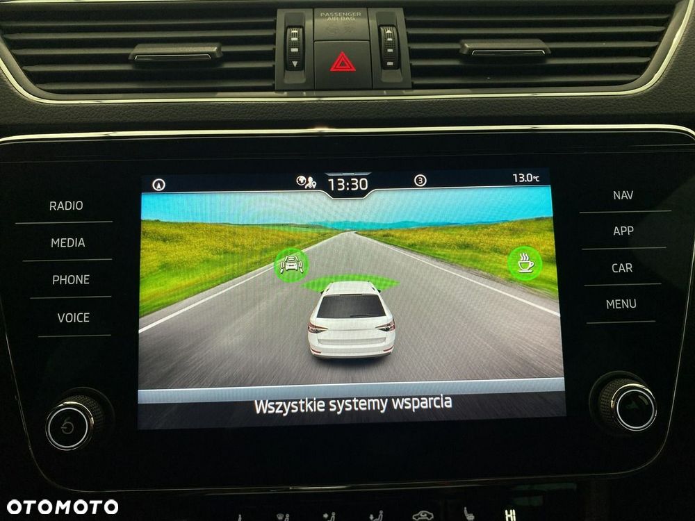 Skoda Superb 2.0 TDI SCR Style DSG - 22