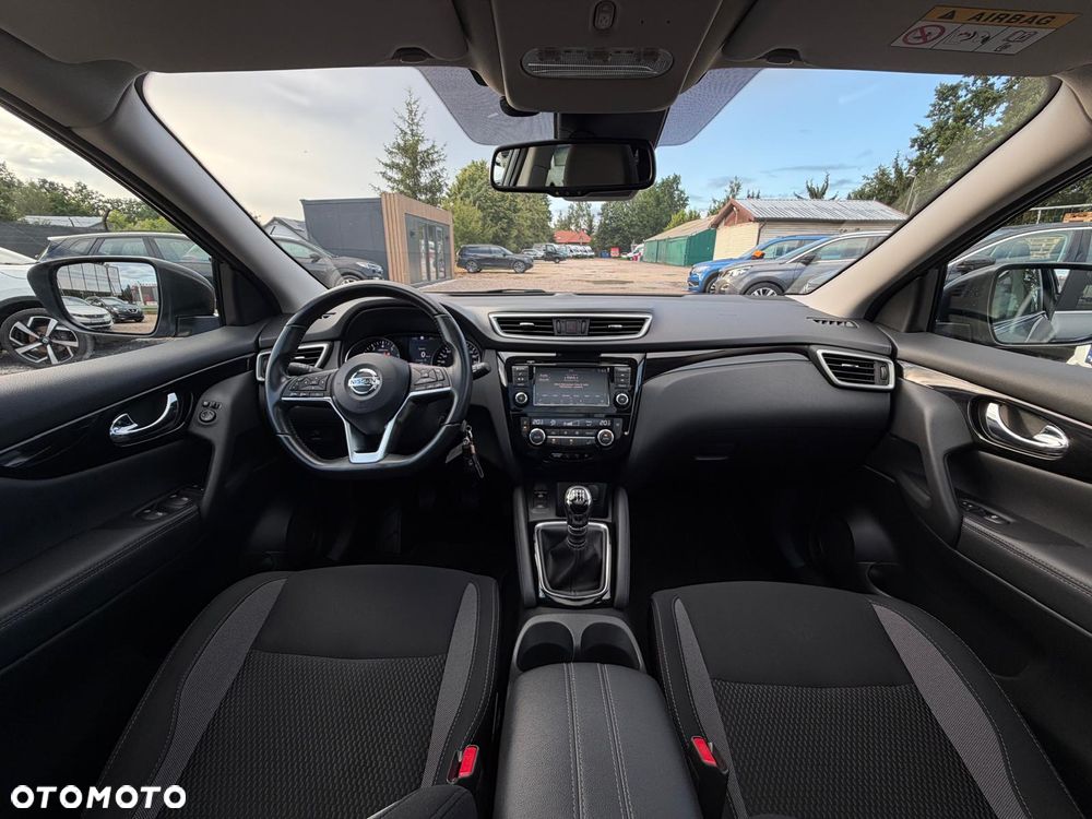 Nissan Qashqai 1.3 DIG-T N-Connecta - 26