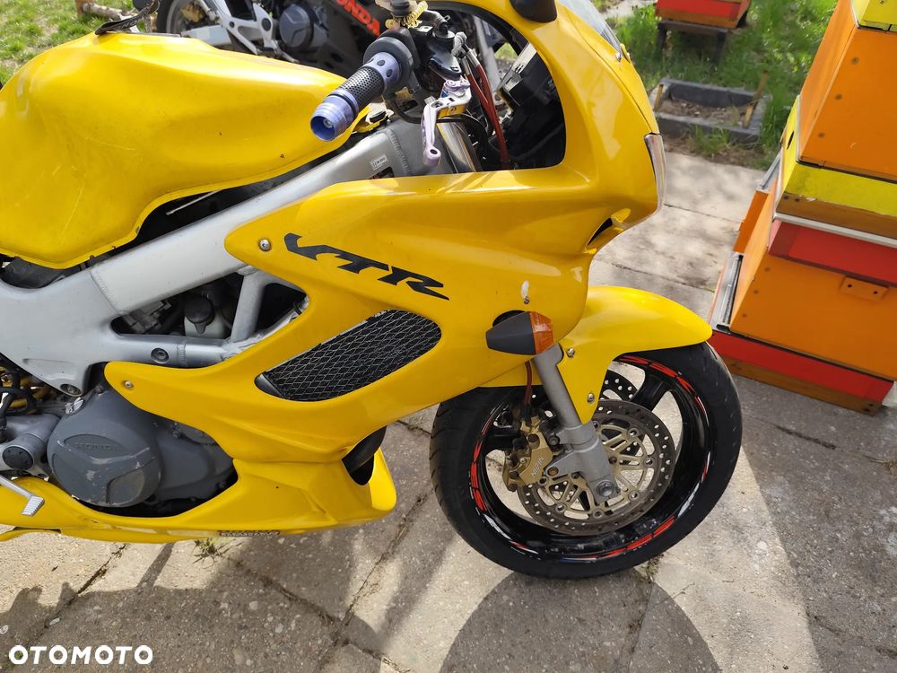Honda VTR - 1
