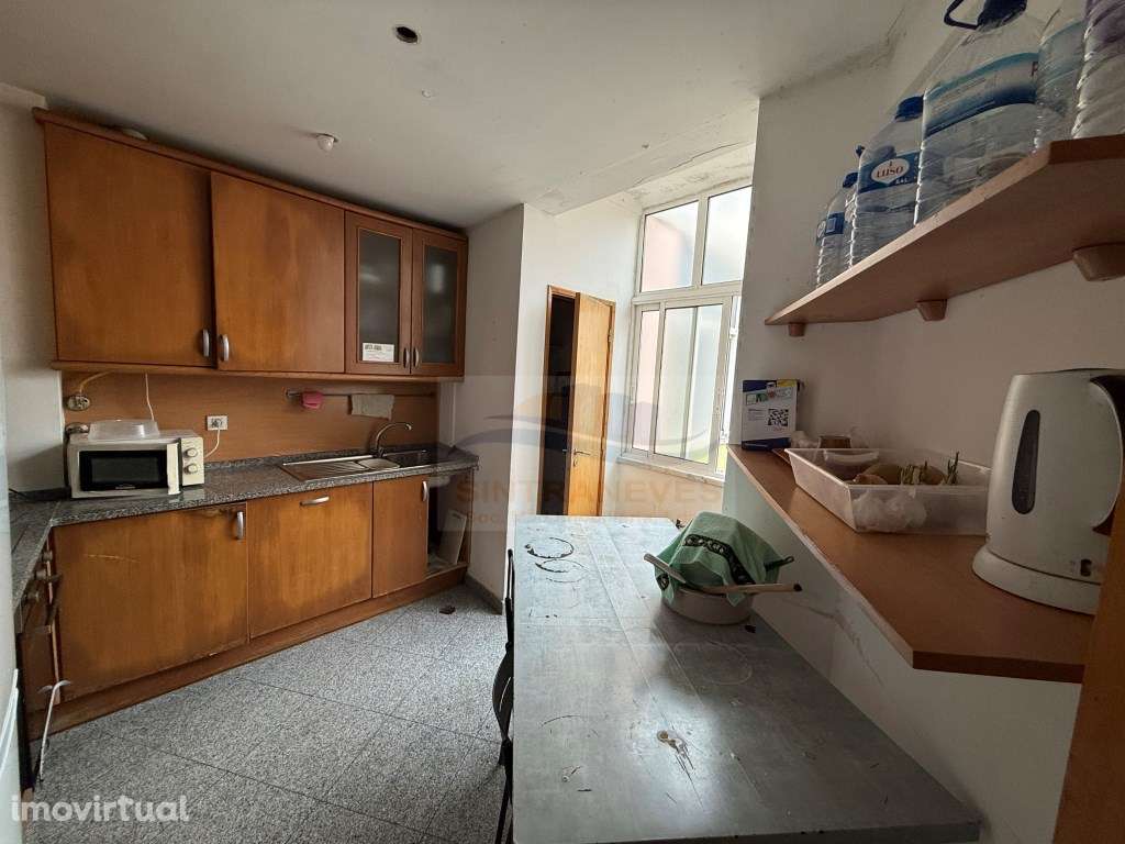 Apartamento T3 com 2 Casas de Banho e Excelente Luminosidade | Conf... - Grande imagem: 2/15