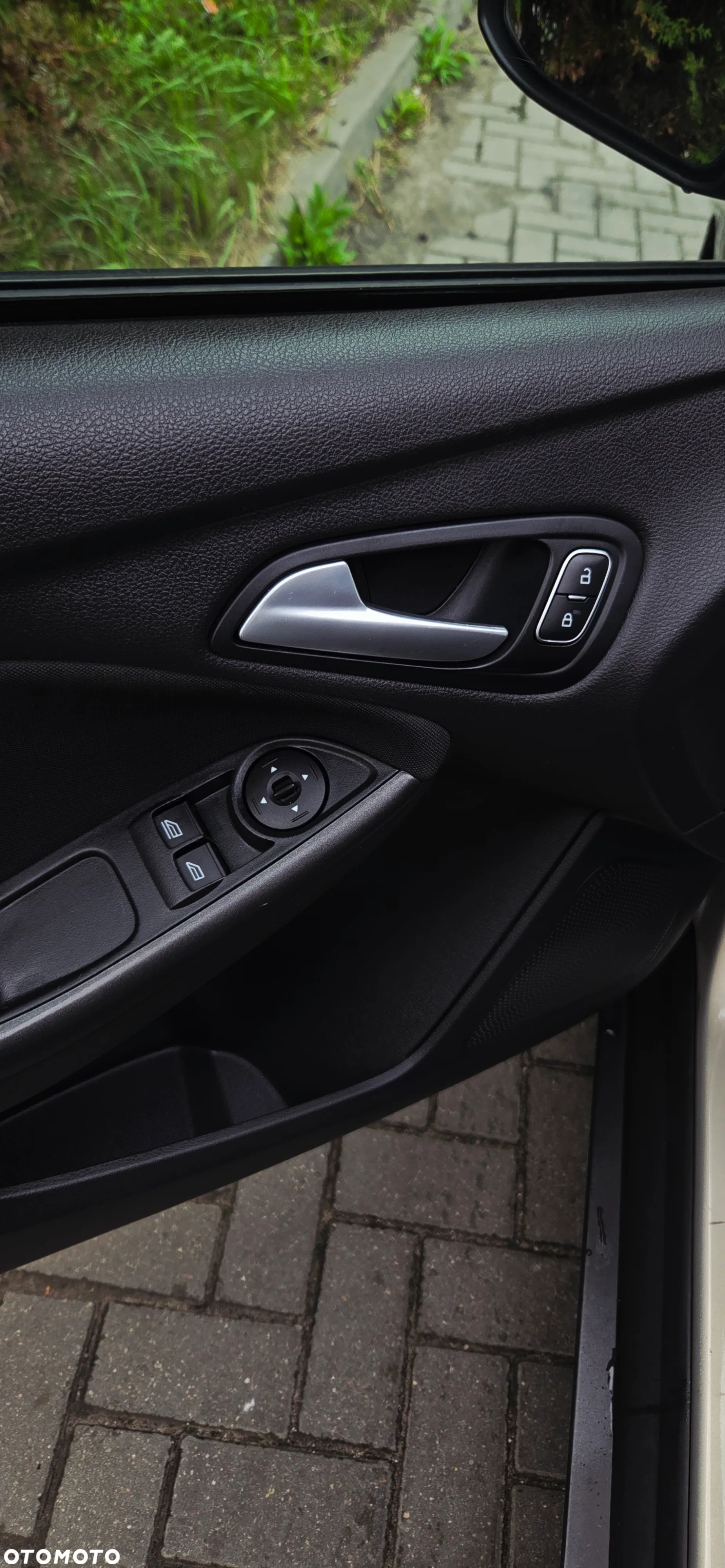 Ford Focus 1.5 EcoBlue Start-Stopp-System TITANIUM DESIGN - 24