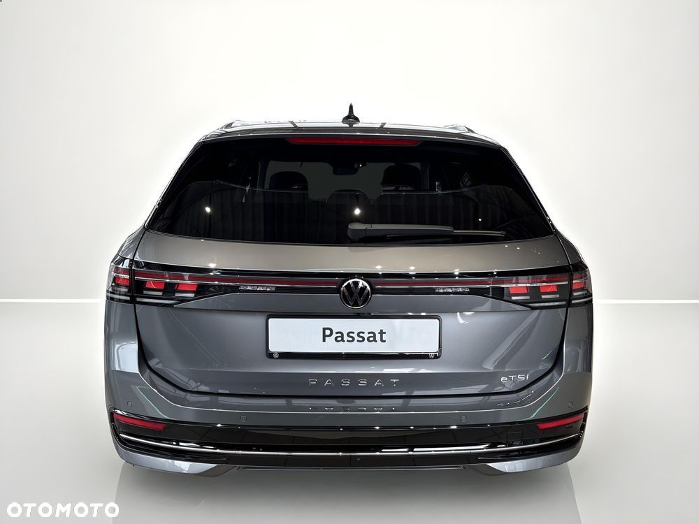 Volkswagen Passat - 7