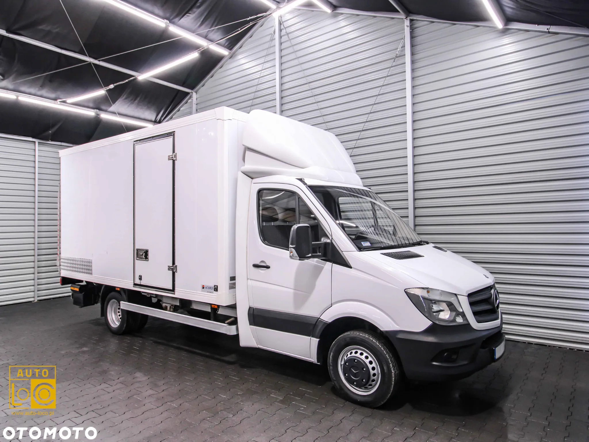 Mercedes-Benz SPRINTER KONTENER + WINDA - 2