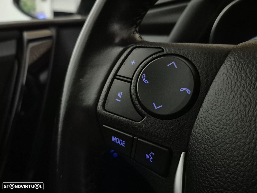 Toyota Auris 1.8 HSD Exclusive - 14
