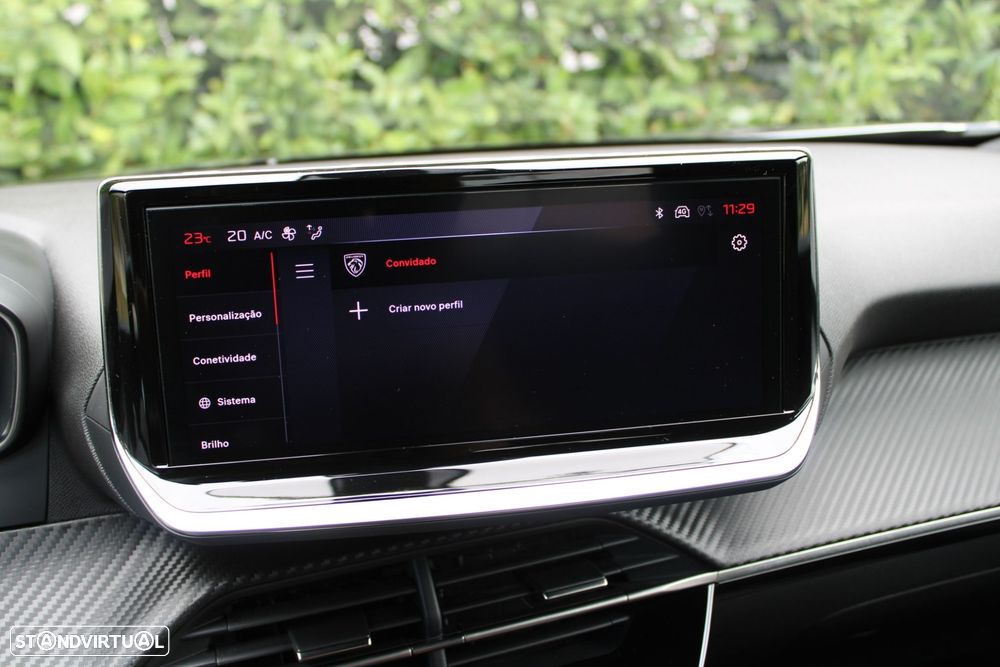 Peugeot 2008 1.2 PureTech Allure Pack - 18