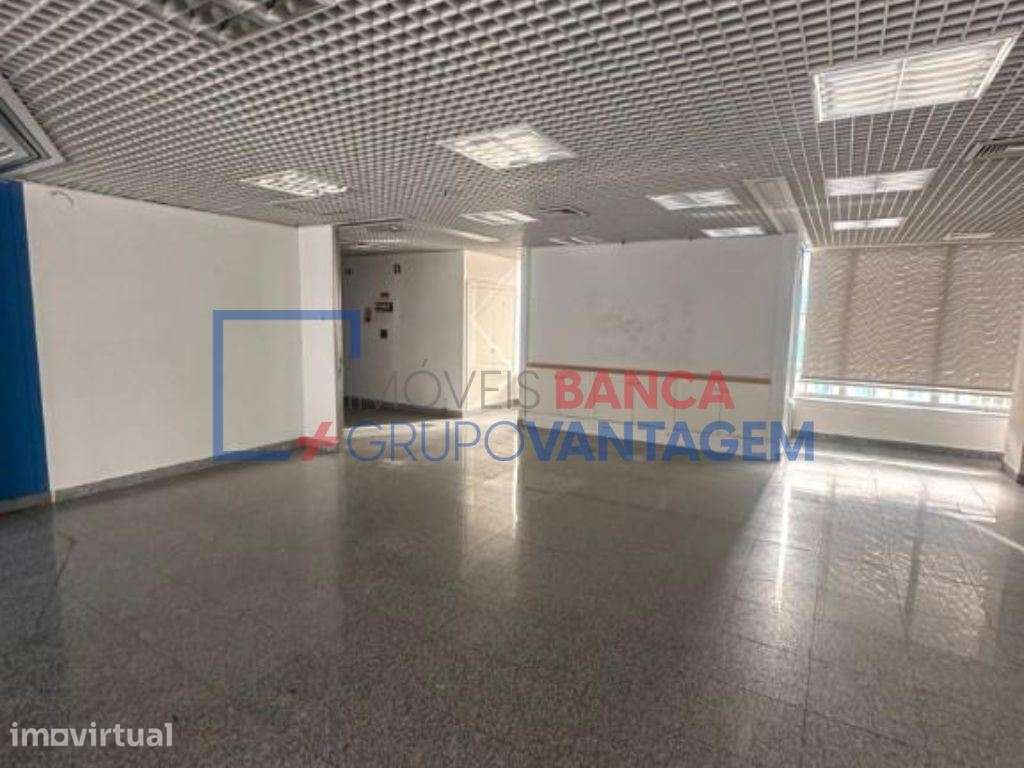 Loja  Centro de Miranda do Corvo - Grande imagem: 5/8