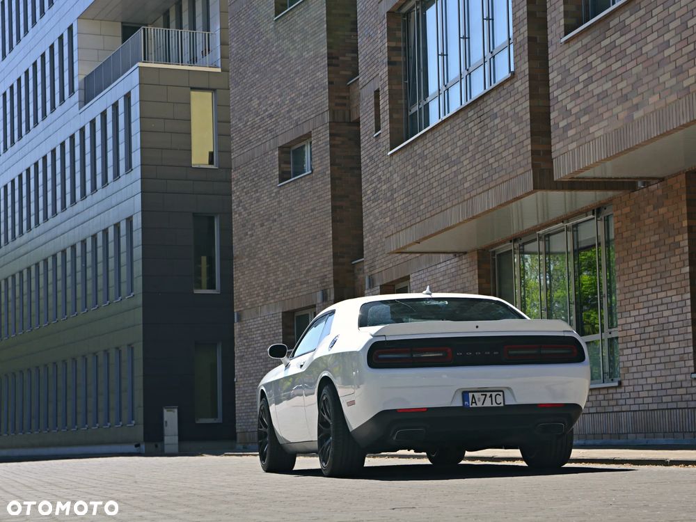 Dodge Challenger 5.7 R/T - 10