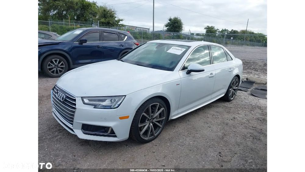 Audi A4 - 1