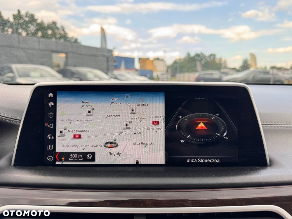 BMW Seria 7 - 17