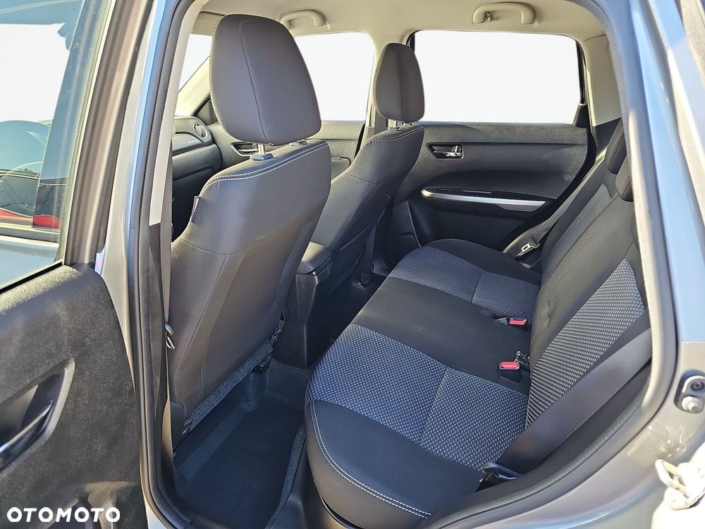 Suzuki Vitara 1.4 Boosterjet SHVS Premium 4WD - 11