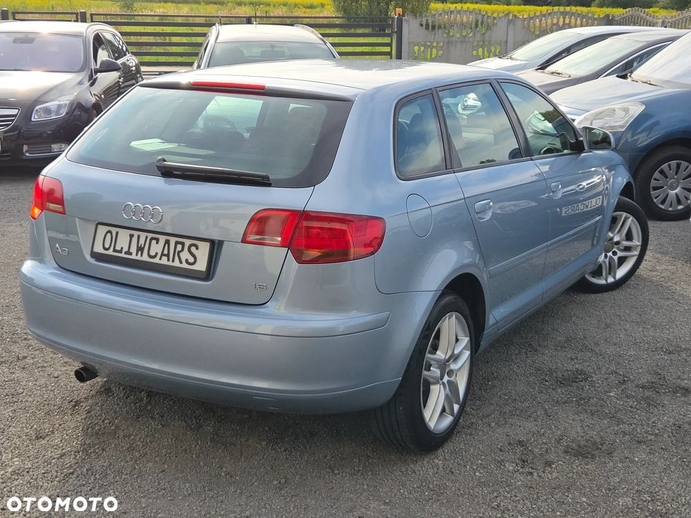 Audi A3 Sportback 1.6 Ambiente - 3