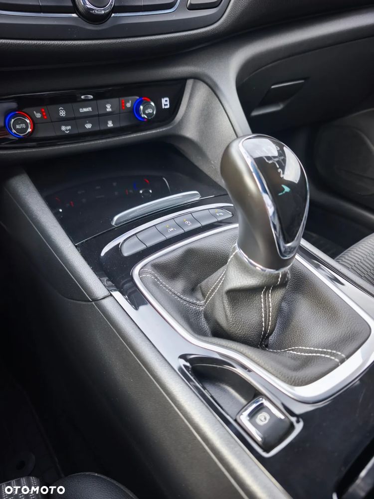 Opel Insignia Sports Tourer 1.6 Diesel Innovation - 33