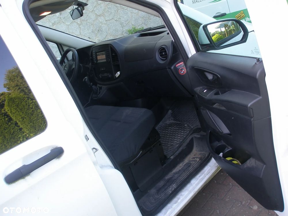 Mercedes-Benz Vito Renault Trafic - 34