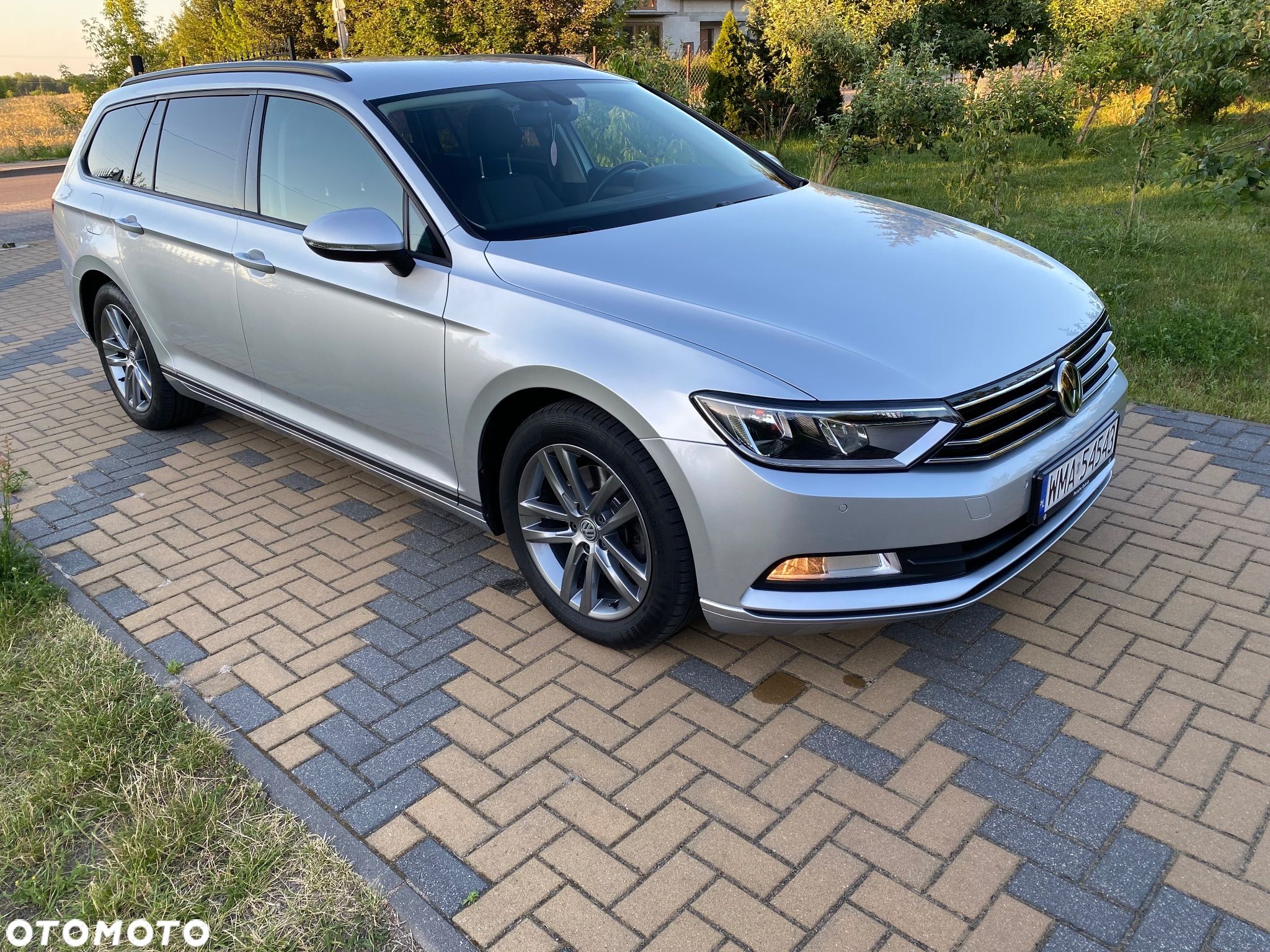 Volkswagen Passat 1.6 TDI BMT Comfortline - 1