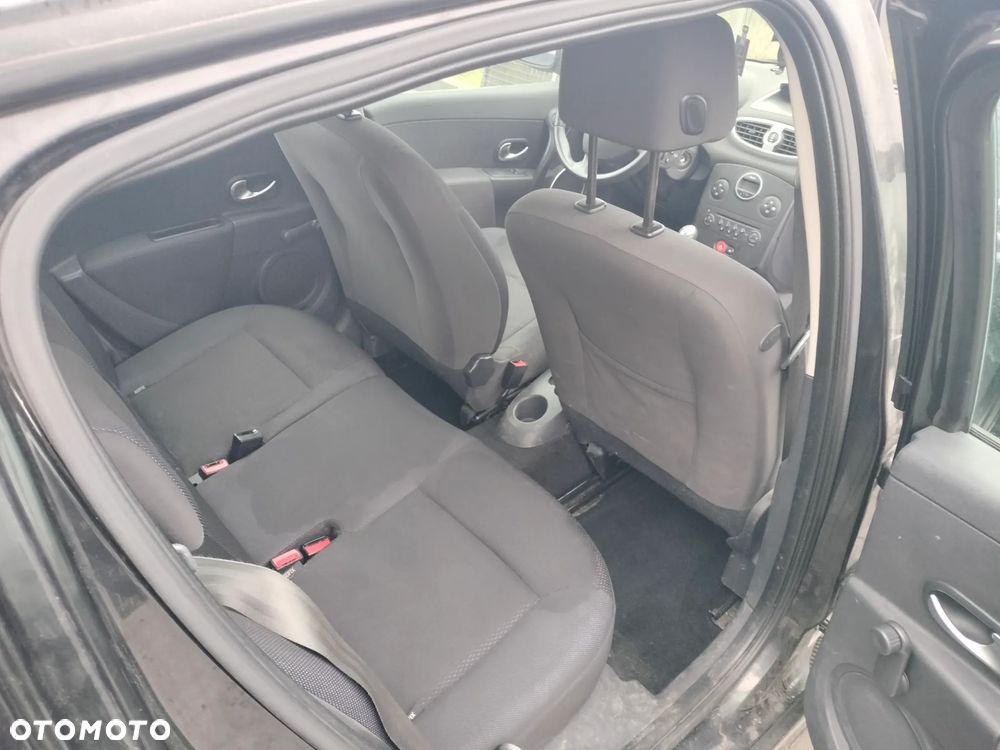 Renault Clio 1.2 16V 75 Dynamique - 15