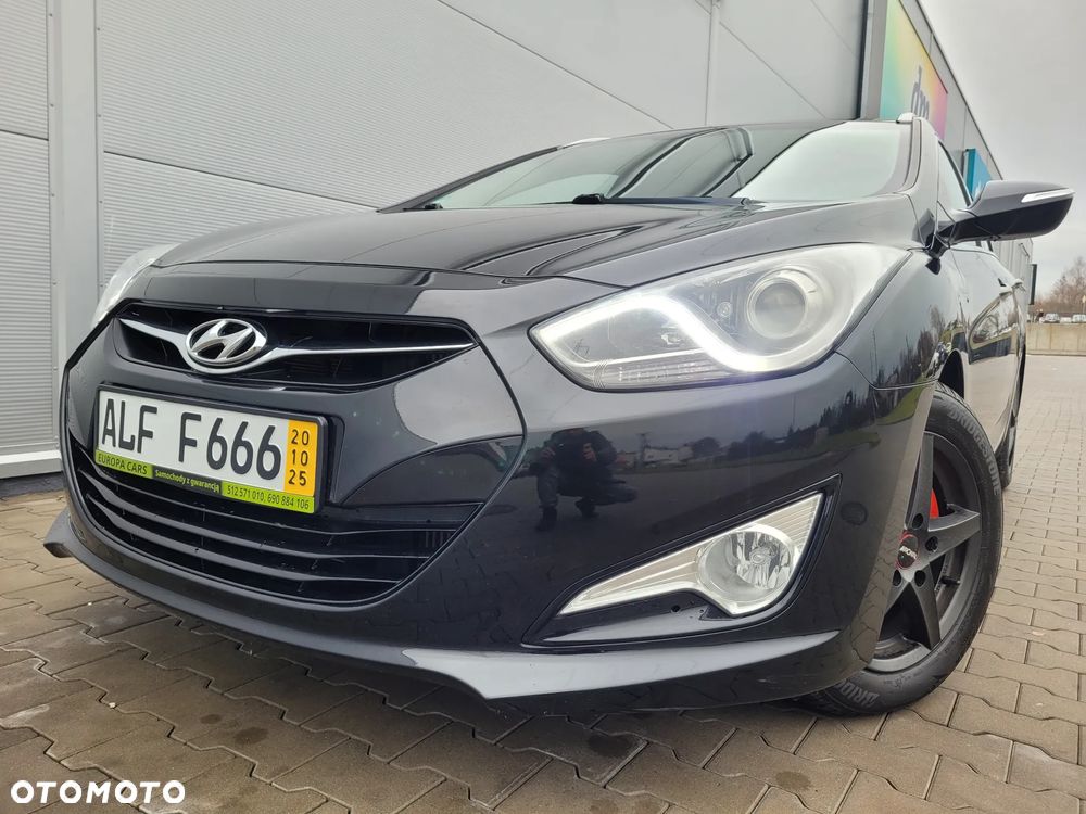 Hyundai i40 i40cw 1.7 CRDi Automatik Fifa World Cup Edition Silver - 1