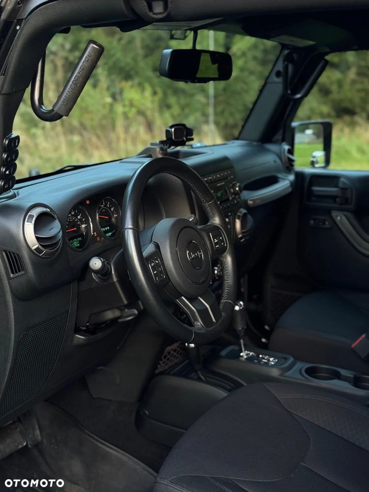 Jeep Wrangler - 15