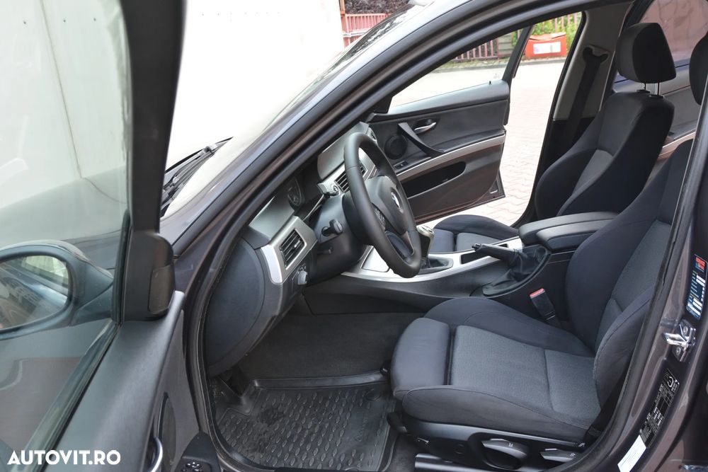BMW Seria 3 320d DPF - 12