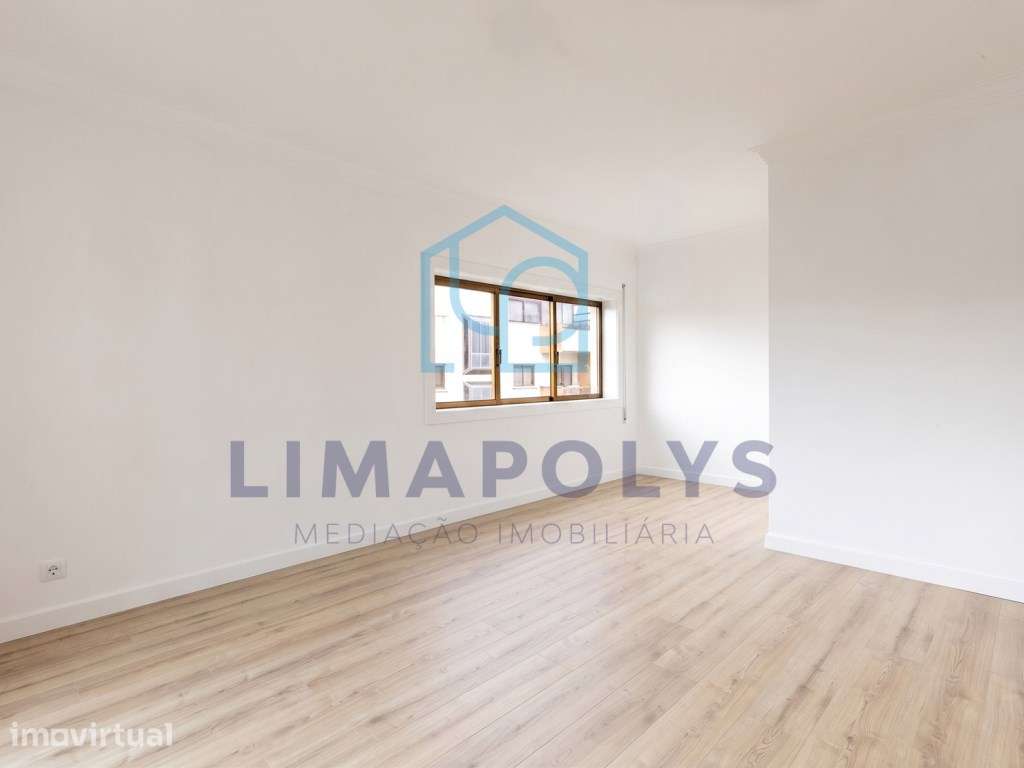 Apartamento T1 renovado a 100 metros da praia - Grande imagem: 2/11