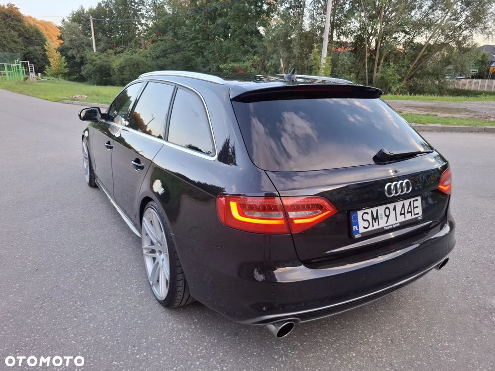 Audi A4 Avant 2.0 TDI DPF quattro S tronic S line Sportpaket - 12