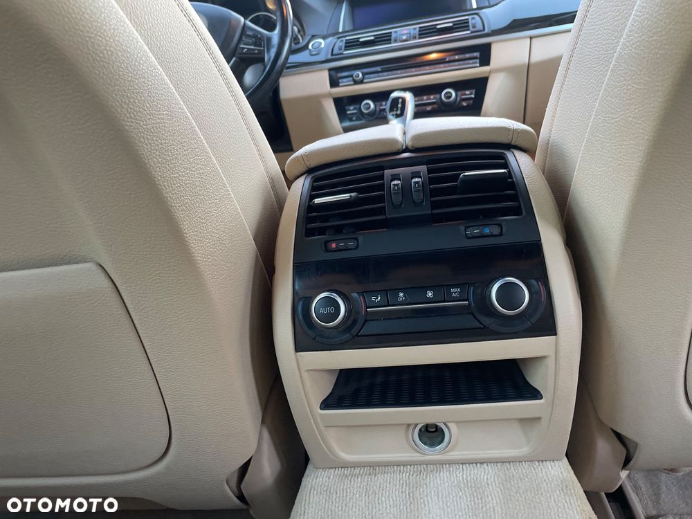 BMW Seria 5 520d Luxury Line sport - 22