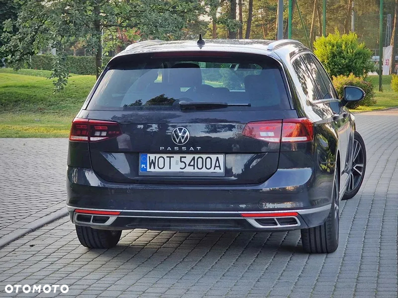 Volkswagen Passat 2.0 TDI 4Mot Elegance DSG - 9
