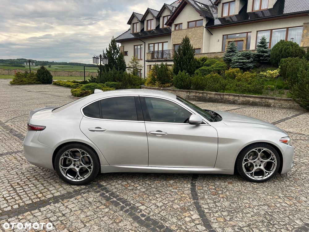 Alfa Romeo Giulia 2.0 Turbo 16V AT8 Veloce Ti - 7