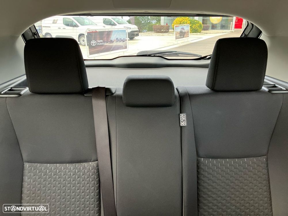 Toyota Yaris Cross 1.5 HDF Comfort Plus - 18