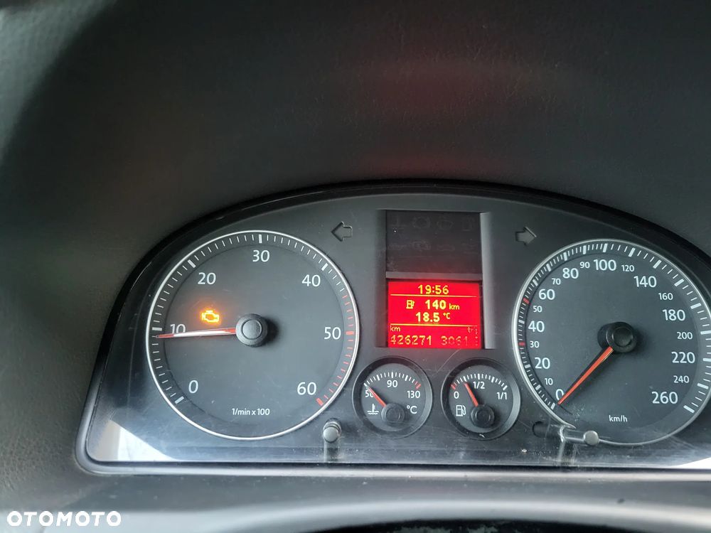 Volkswagen Touran - 15
