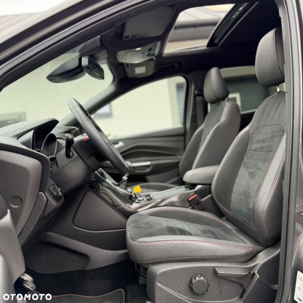 Ford Kuga - 40