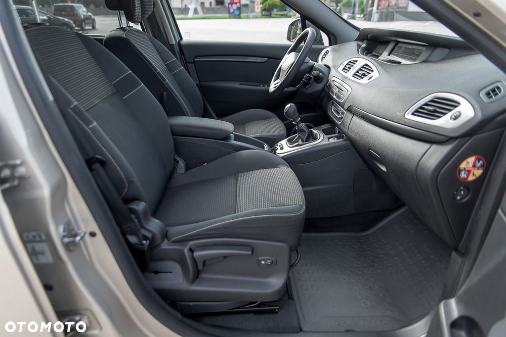 Renault Scenic - 31