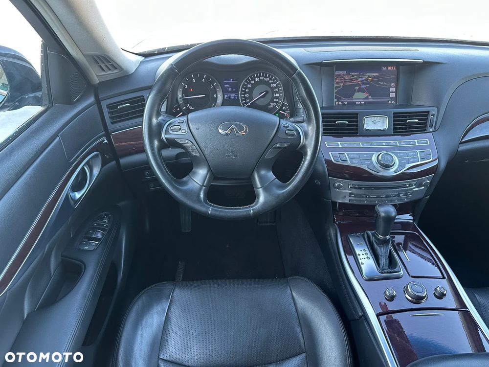 Infiniti Q70 2.2d Premium Executive - 8