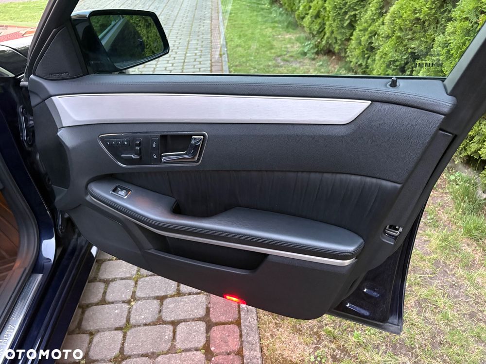 Mercedes-Benz Klasa E 350 CDI 4-Matic BlueEff Avantgarde - 19