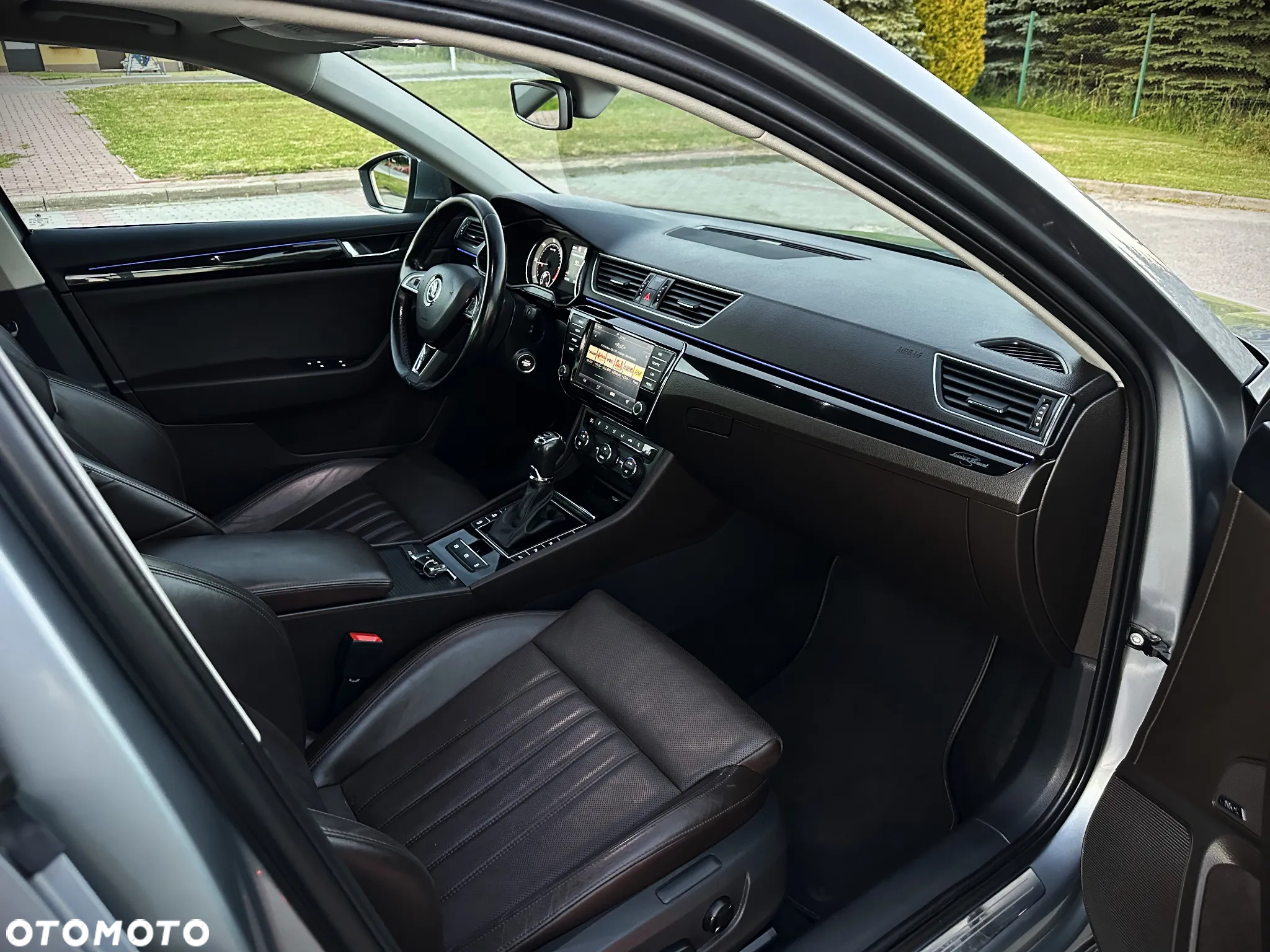 Skoda Superb Combi 2.0 TDI 4x4 DSG L&K - 17