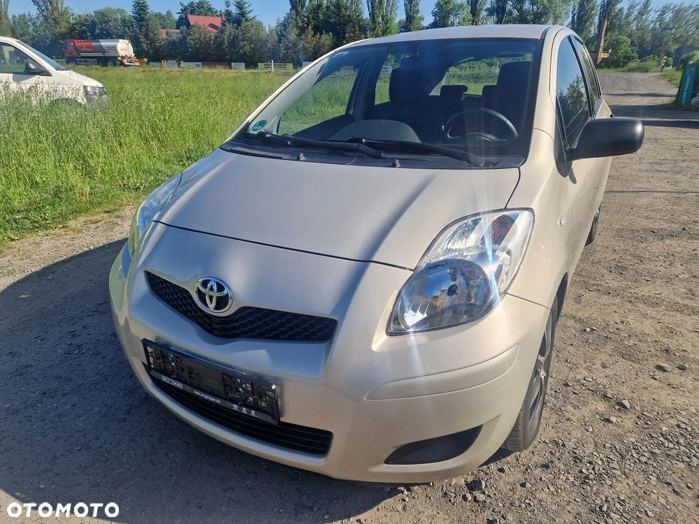 Toyota Yaris 1.33 Luna - 2