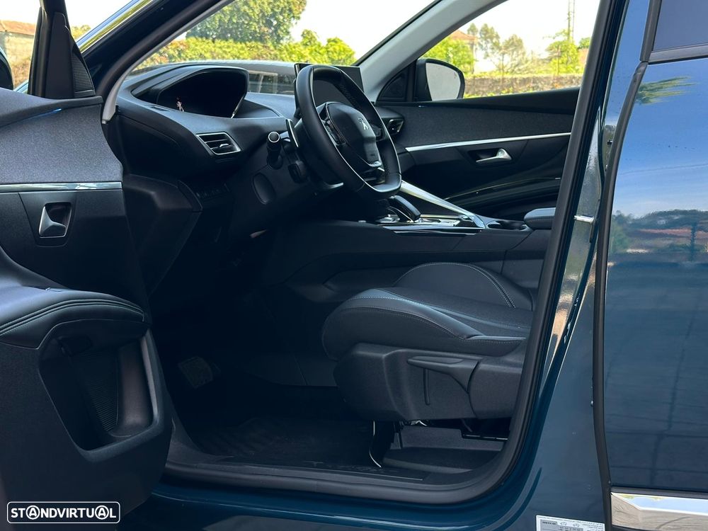 Peugeot 3008 1.6 Hybrid Allure Pack e-EAT8 - 28