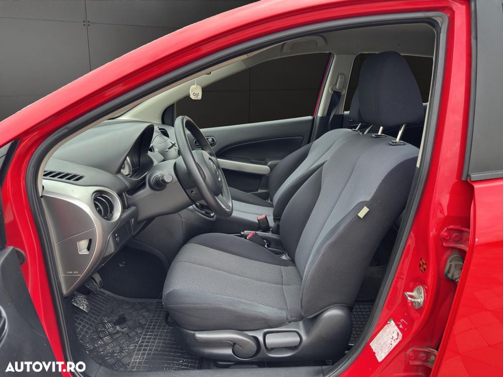 Mazda 2 - 5