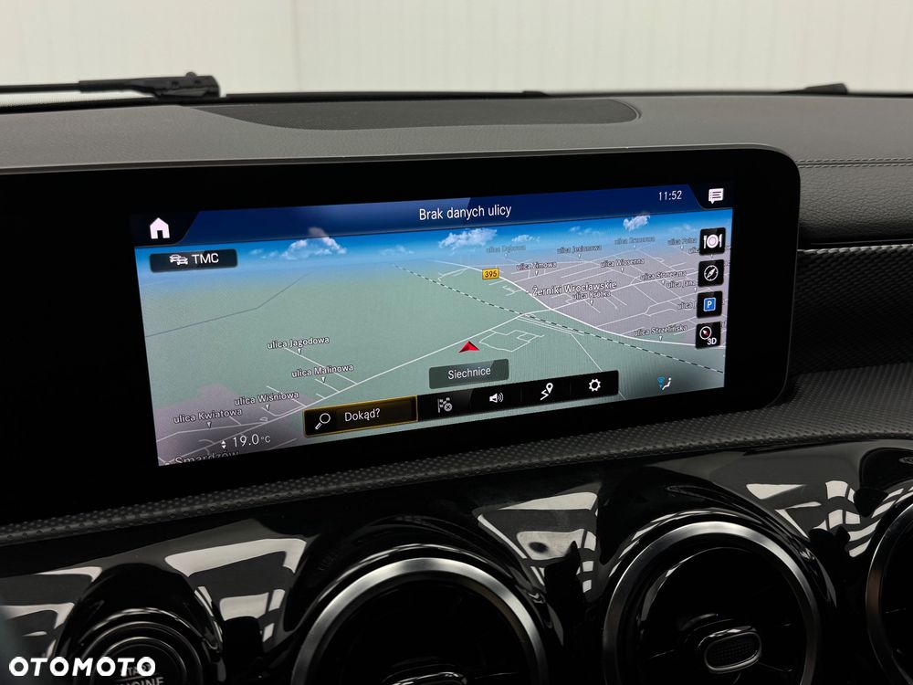 Mercedes-Benz CLA 180 7G-DCT - 23