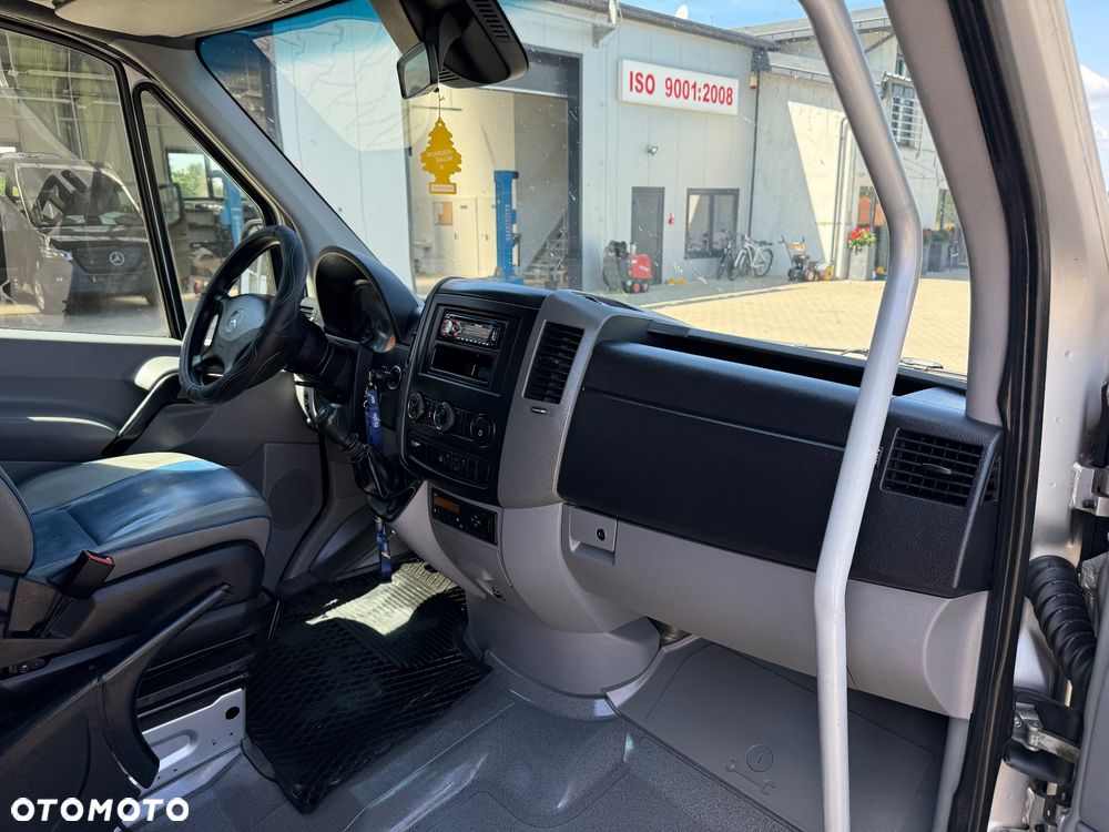 Mercedes-Benz Sprinter 519 3.0 V6 21 miejsc - 8