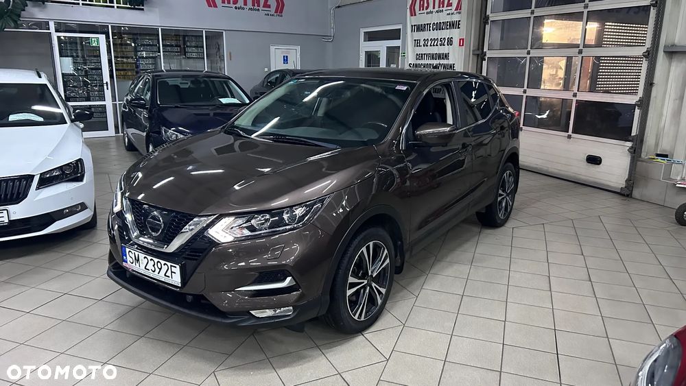 Nissan Qashqai 1.2 DIG-T N-Connecta EU6 - 2